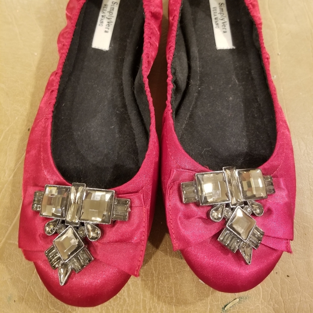 Simply Vera Wang Ruby Red Ballet Flats